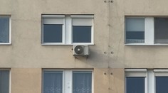 Vybaviť klimatizáciu v paneláku je ťažšie. Zložitá montáž aj viac povolení, a to najmä od susedov