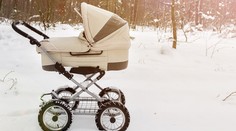 Rodičia nechali spať syna na balkóne asi päť hodín. Dieťa neprežilo