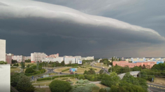 Nový teplotný rekord vystriedali v Česku silné búrky. Očakávajú sa aj na Slovensku