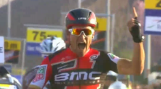 Van Avermaet vyhral belgickú klasiku E3 Harelbeke, Sagana zbrzdil hromadný pád