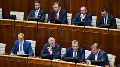 V parlamente sa začalo rokovanie o dôvere Ficovej vlády. Koalícia skrátila rozpravu