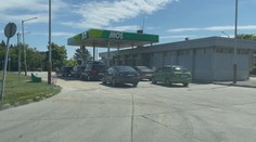 Slováci čoraz viac chodia do Maďarska za lacným palivom. Nie všade však nájdete regulované ceny