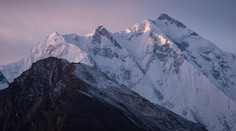 Na pakistanskej hore Rakapoši uviazli dvaja českí horolezci