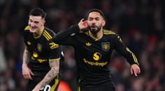 Šláger anglickej ligy ukoristil v závere Manchester United. Arsenal s prvou domácou prehrou