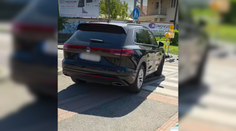 Prešiel cez priechod a cúval v protismere. Služobné auto rezortu obrany rieši polícia