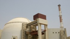 Irán začal plniť centrifúgy na obohacovanie uránu plynom