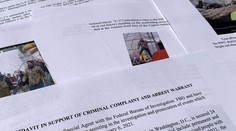 Muža, ktorý pri útoku na Kapitol napadol policajta, odsúdili na vyše tri roky