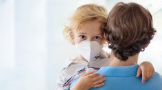 Rodičia majú stále nárok na pandemické OČR, neberie sa do úvahy ani očkovanie