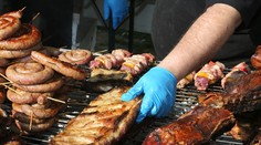 Pri grilovaní robia mnohí niekoľko chýb. Odborníčka poukázala na tie zdraviu najškodlivejšie