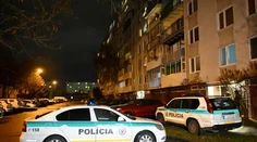 Rodinná tragédia v Michalovciach. Polícia ešte stále s určitosťou nevie, čo zabilo matku a jej dve deti
