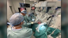 Prelomový operačný zákrok v Košiciach: Ako prví na Slovensku uzavreli uško ľavej predsiene srdca pomocou robota