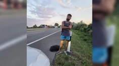 FOTO: Peši z Viedne do Brna rovno po diaľnici. Muža (29) neodradil ani zásah polície