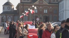 Biela a červená všade, kam sa pozriete. V Poľsku si užili slávnosti, aké sa často nevidia