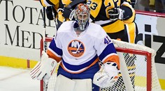 Halák proti obhajcovi z Pittsburghu s prehrou, Marinčinov víťazný návrat