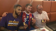 Vyznamenali mužov, ktorí zabránili útoku v rýchlovlaku