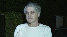 Vdovec po Ivete Bartošovej skončil na polícii. Zase vystrájal