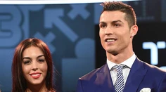 Cristiano Ronaldo bude mať dvojičky. Deti mu porodí náhradná matka