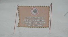 Nedočkaví lyžiari hazardujú so životmi. Na neupravených svahoch hrozia pády a v tme či hmle číha skrytý zabijak