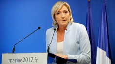 Le Penová zaželala Putinovi úspech v prezidentských voľbách