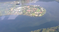 Na priehrade Slapy sa potopila loď s takmer 60 cestujúcimi