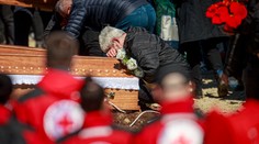 V Severnom Macedónsku začali pochovávať obete požiaru. Stopy vyšetrovateľov vedú aj k exministrovi