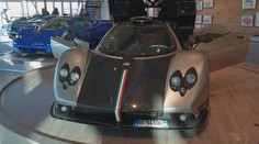 Najdrahšie autá sveta na cestách nenájdete. Do závodu na ich výrobu sme sa pozreli aj s kamerou