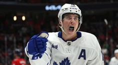Kanadský hokejový útočník Marner odchádza z Toronta. V novom klube si vyslúžil štedrú odmenu