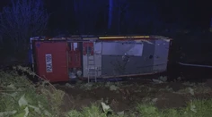 Hasiči na severe Slovenska smerovali na zásah, po nehode skončili v nemocnici