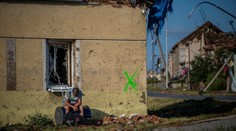 Strach, plač a neistota. Pozrite si emotívne snímky z obcí, ktoré zdevastovalo tornádo