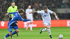 Reprezentácia neslúži na rozohrávanie sa. Tréneri, moderné metódy a hráči sú unavení, krúti hlavou expert