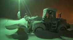 Snehová búrka paralyzovala Japonsko. Vynútila si aj núdzové pristátie