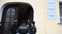 Žiak, ktorý strieľal v Novom Meste nad Váhom, trest nedostane. Čoskoro nastúpi na inú školu