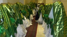 Hromadná svadba pod dohľadom ozbrojencov Talibanu. Ženísi ani nevideli svoje nevesty