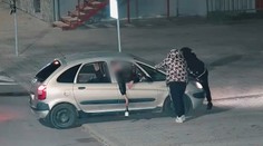 VIDEO: Opití sa vozili na streche auta. Mladí muži hazardovali za volantom