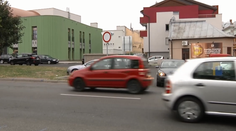 Pre "neviditeľnú" značku majú vodiči hlavu v smútku. Polícia nestíha pokutovať