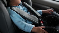 Dieťa (†2) zomrelo v rozpálenom aute. Matka (17) na neho zabudla a zaspala