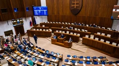 Návrh k voľbe zo zahraničia posunuli poslanci do 2. čítania