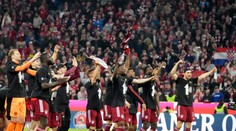 Bayern oslavuje 10. titul v sérii, Dortmund zdolal doma 3:1