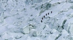 Lavína na Mount Evereste počas zemetrasenia zabila 18 horolezcov