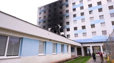 FOTO: Denné svetlo odhalilo obraz skazy. Požiar internátu v Nitre ohrozil stovky detí a spôsobil škodu za státisíce