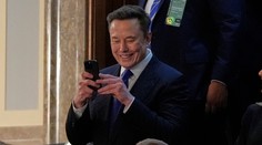 Hádka pre systém Starlink. Musk, Sikorski a Rubio si vymieňali odkazy cez sociálne siete