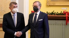 Nová česká vláda nebude predlžovať núdzový stav, prvá cesta premiéra Fialu povedie na Slovensko