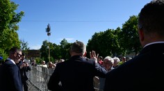 Atentát na premiéra: Počul som tri alebo štyri výstrely. Videl som, ako Fica dvíhali zo zeme, opisuje svedok