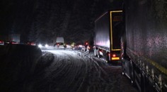 Kamióny zostali na Donovaloch až do rána