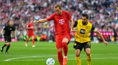 VIDEO: Bayern otočil ukážkovým sólom Gnabryho. Remízu v Der Klasiker zariadila akrobatická paráda