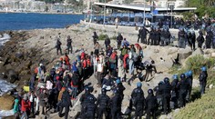 Taliani zlikvidovali neoficiálny tábor migrantov pri hraniciach s Francúzskom