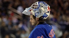 Kontrakt, čo vyráža dych. Rus trhá rekordy, v histórii zámorskej NHL žiadny brankár nezarábal viac