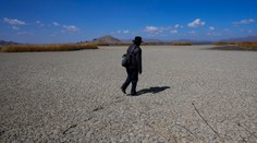 FOTO: Jedno z najpopulárnejších jazier sveta vysychá. Hladina klesla pod kritickú úroveň