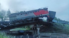 Most v Kurskej oblasti, po ktorom prechádzal nákladný vlak, sa zrútil. Hlásia zranených aj obete