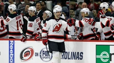 Jágr na méte 1500 duelov. Brodeura si uctili